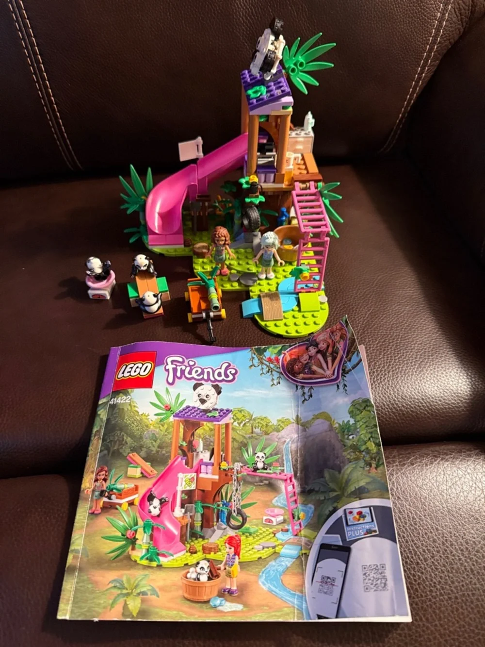 Lego friends 41422 Panda Jungle Tree House.